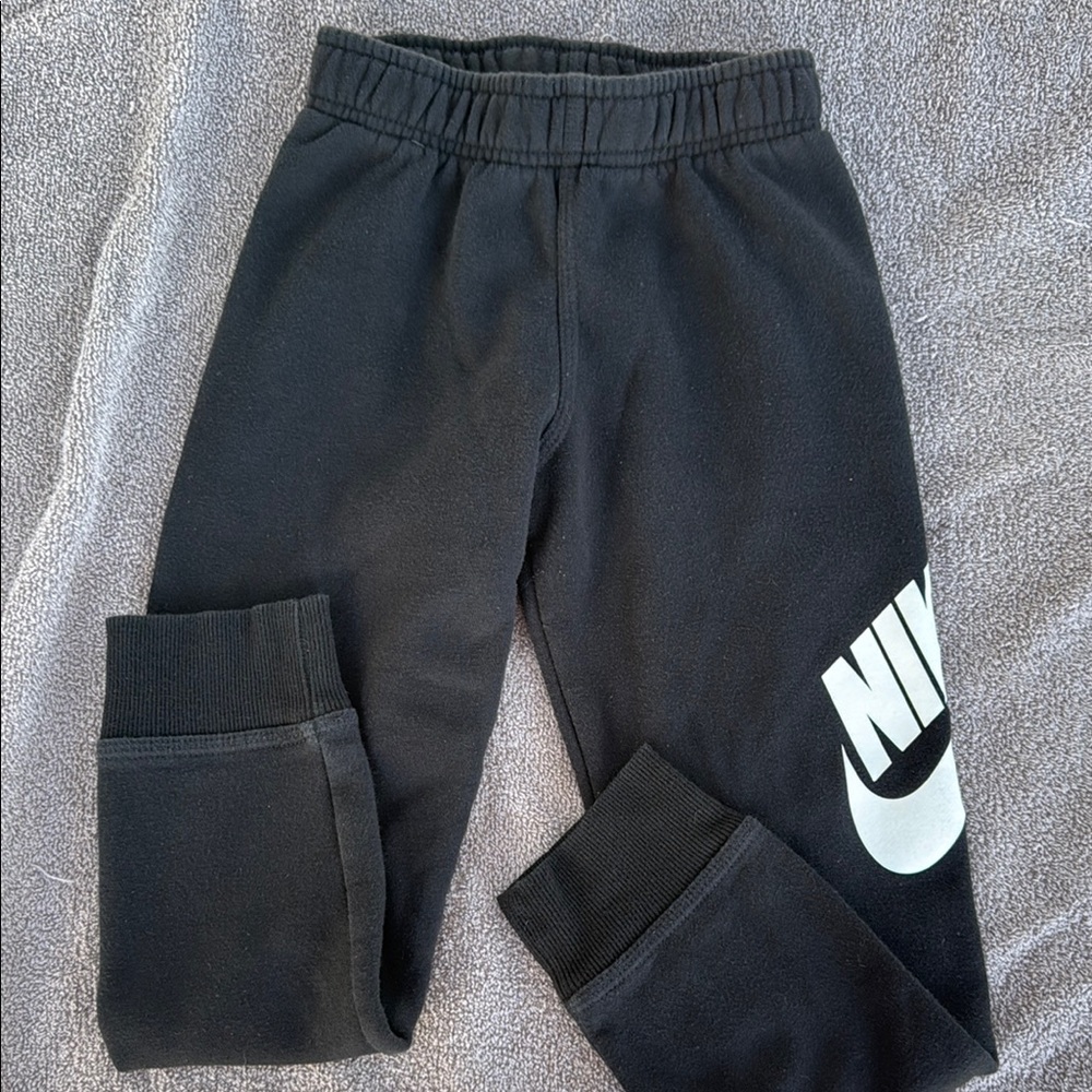 Nike kids sweat pants. Size7